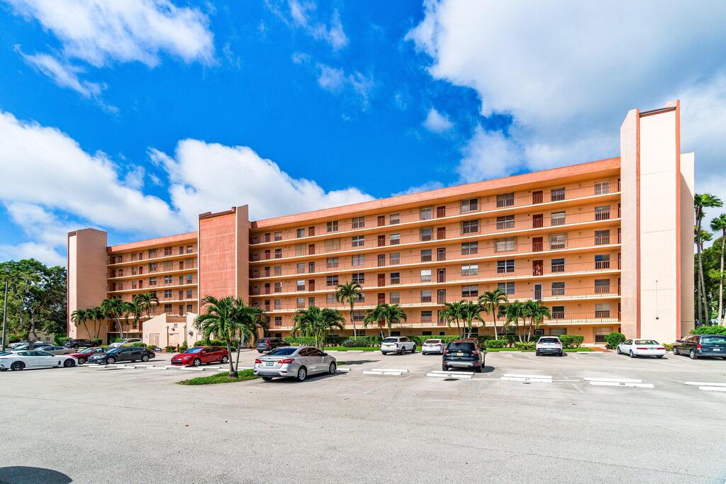 14671 Bonaire Boulevard, Delray Beach, FL 33446