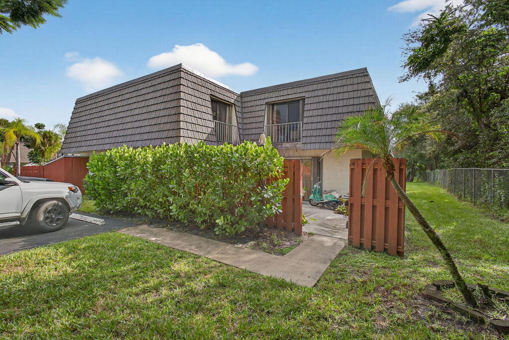 326 Jupiter Lakes Boulevard, Jupiter, FL 33458