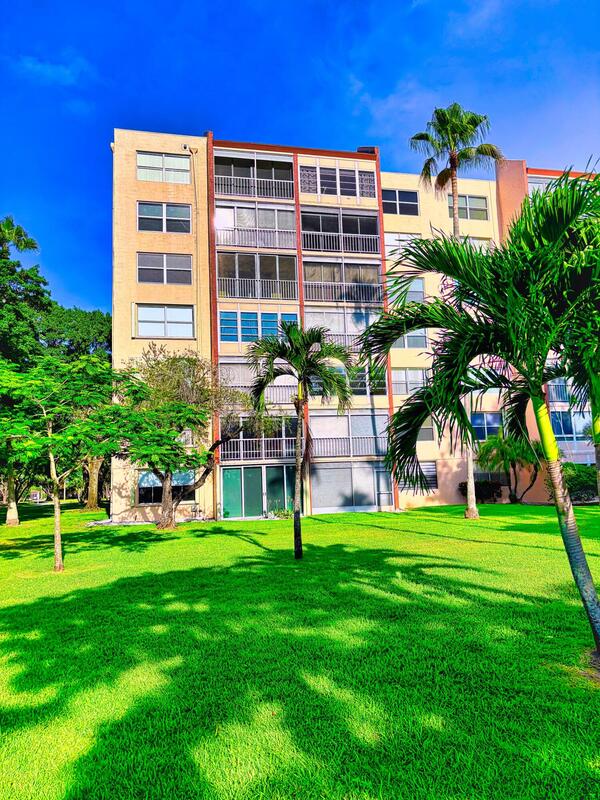 14623 Bonaire Boulevard, Delray Beach, FL 33446