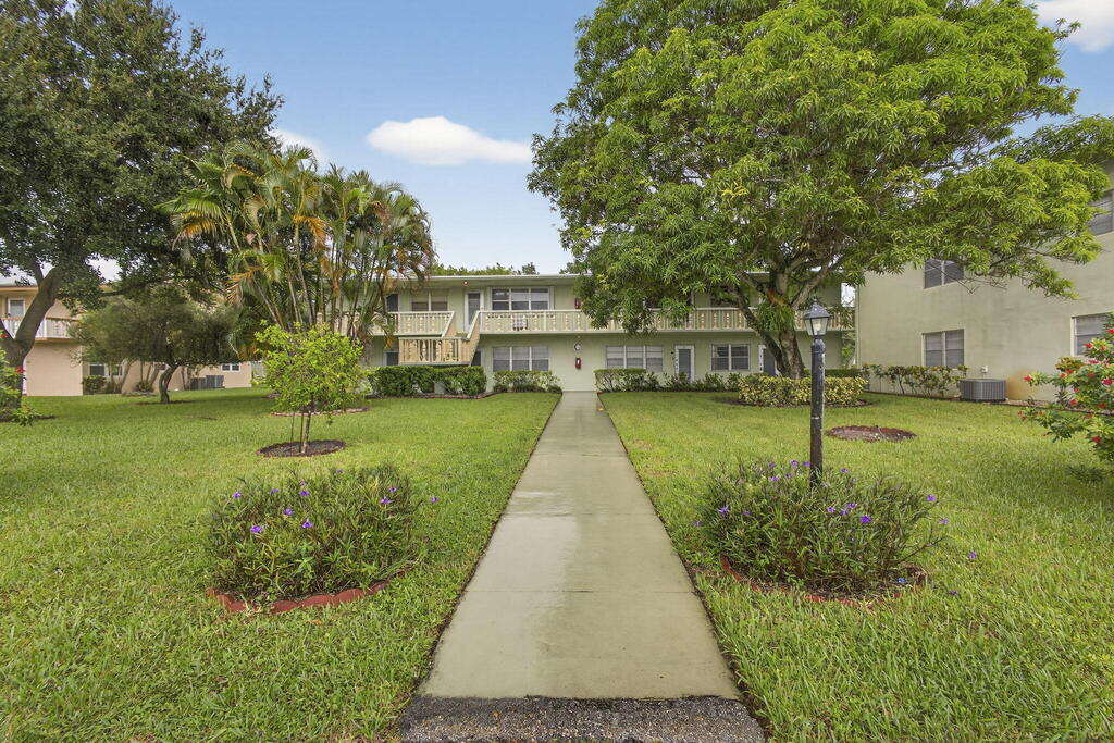 52 Norwich C , West Palm Beach, FL 33417
