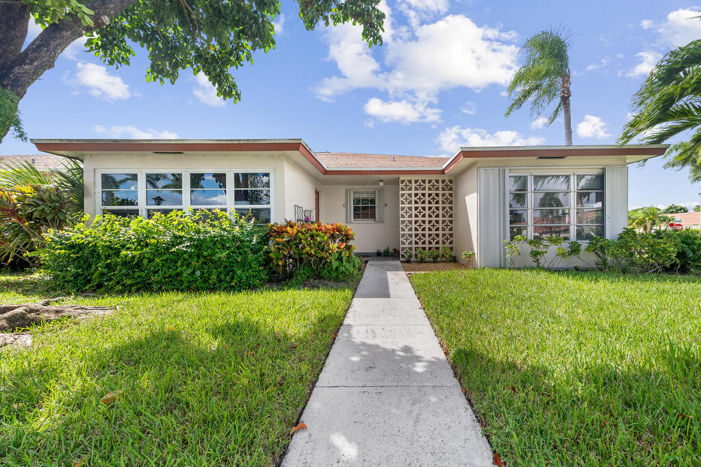 4580 3rd Street, Delray Beach, FL 33445