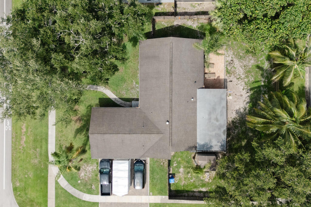 420 La Mancha Avenue, Royal Palm Beach, FL 33411