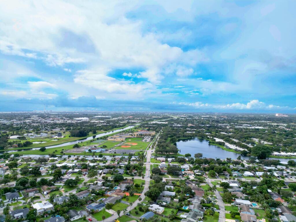 359 Garden Boulevard, Palm Beach Gardens, FL 33410