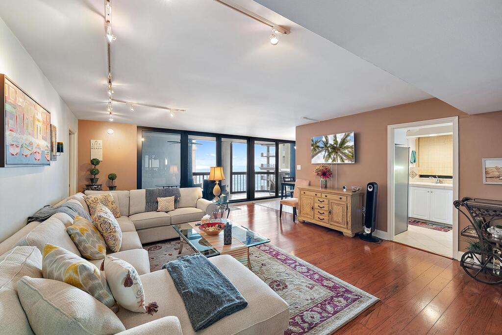 5380 Ocean Drive, Singer Island, FL 33404