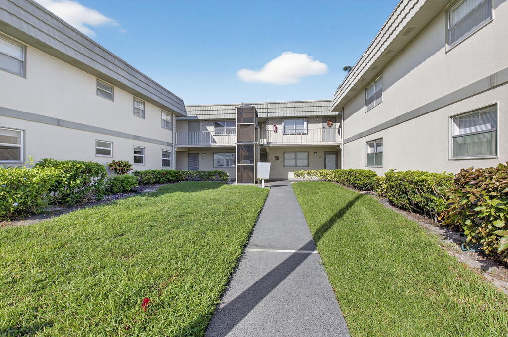 60 Brittany B , Delray Beach, FL 33446