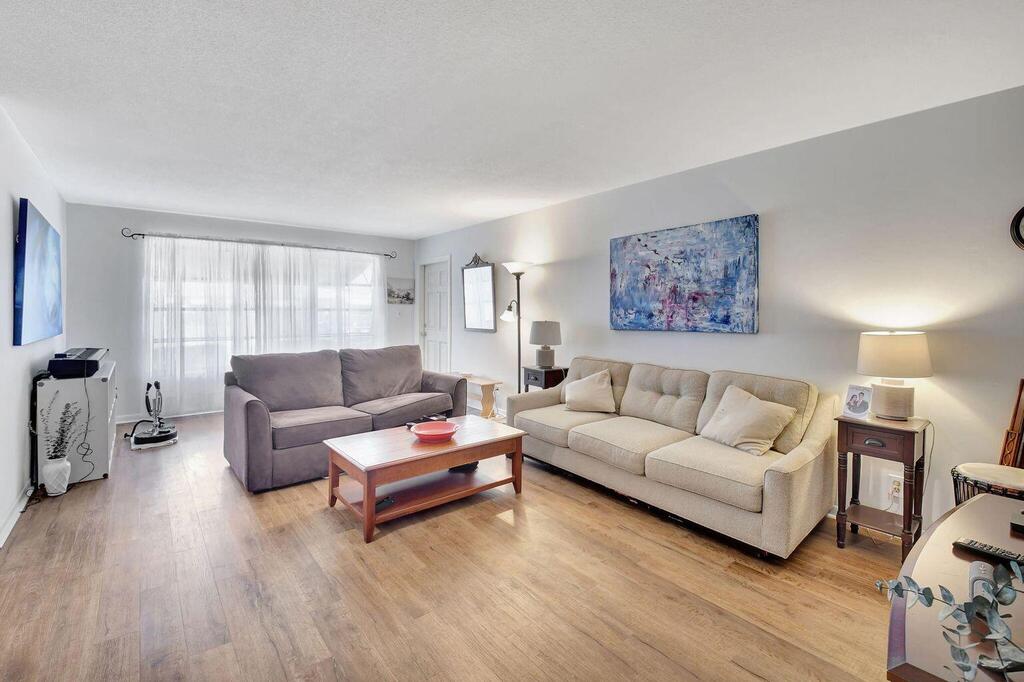 170 High Point Terrace, Delray Beach, FL 33445