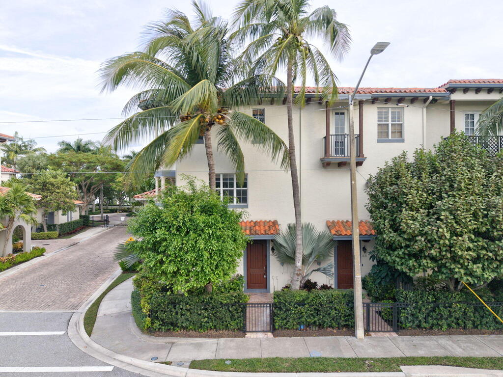 1635 Federal Highway, Delray Beach, FL 33483