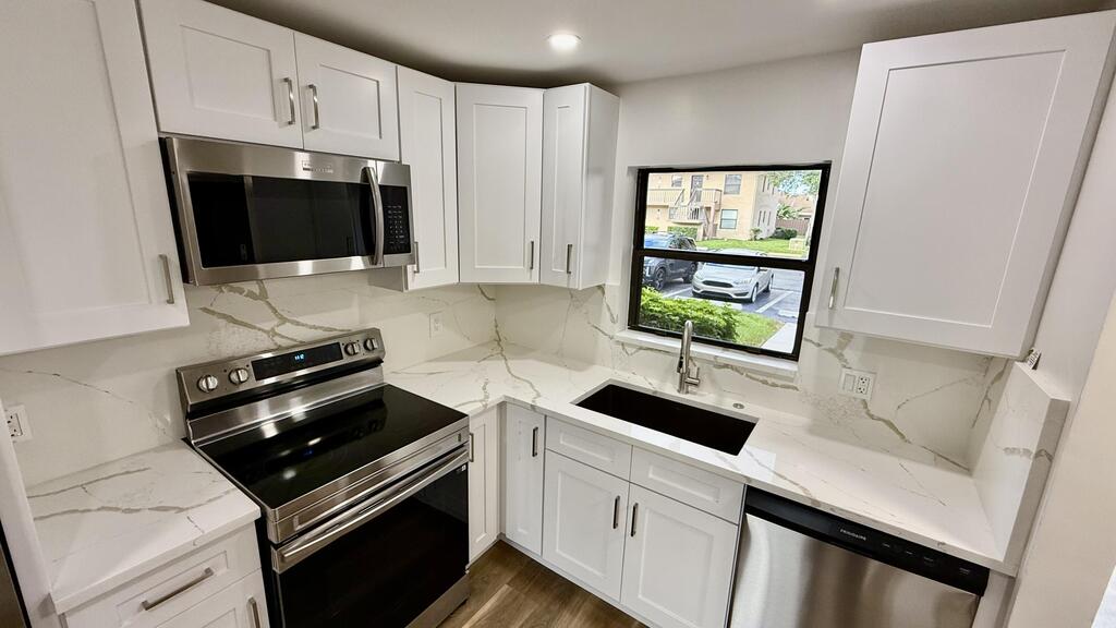 21905 Lake Forest Circle, Boca Raton, FL 33433