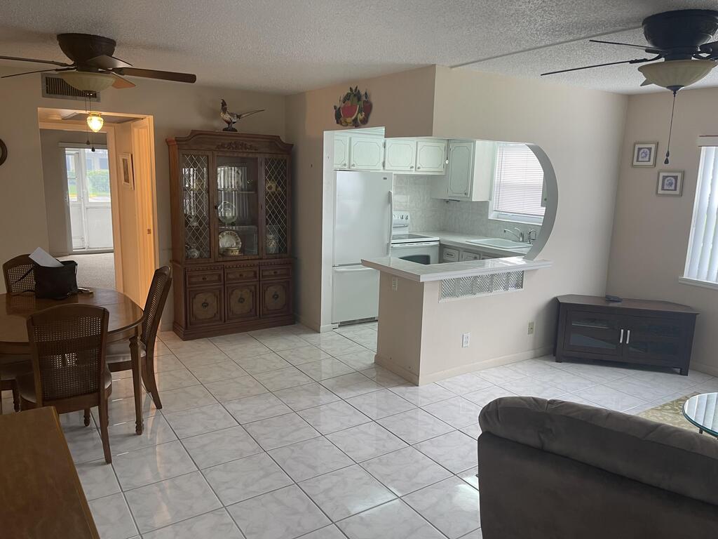 424 Chatham U , West Palm Beach, FL 33417