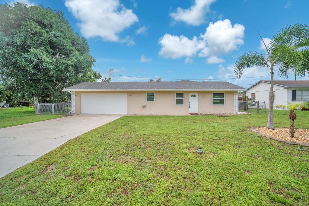 3298 Plaza Place, Lake Worth, FL 33462