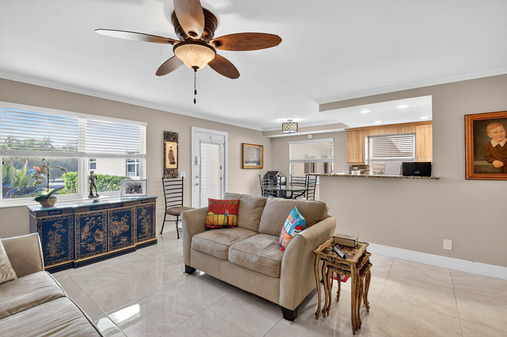 161 Flanders D , Delray Beach, FL 33484