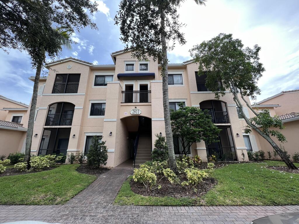 2811 Grande Parkway, Palm Beach Gardens, FL 33410