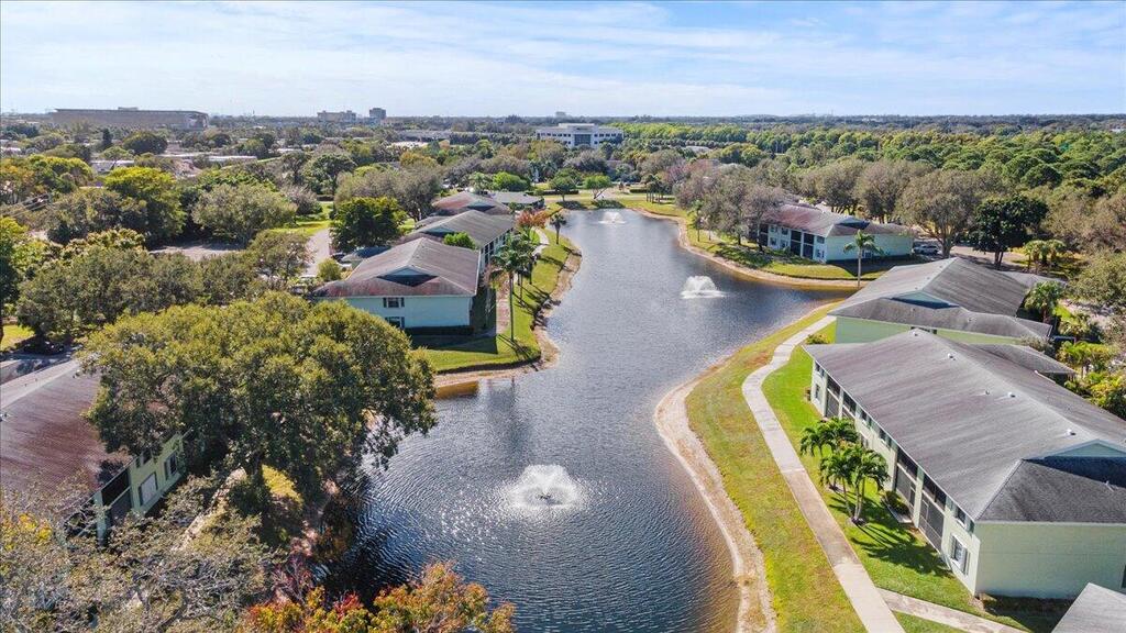 701 Sabal Ridge Circle, Palm Beach Gardens, FL 33418