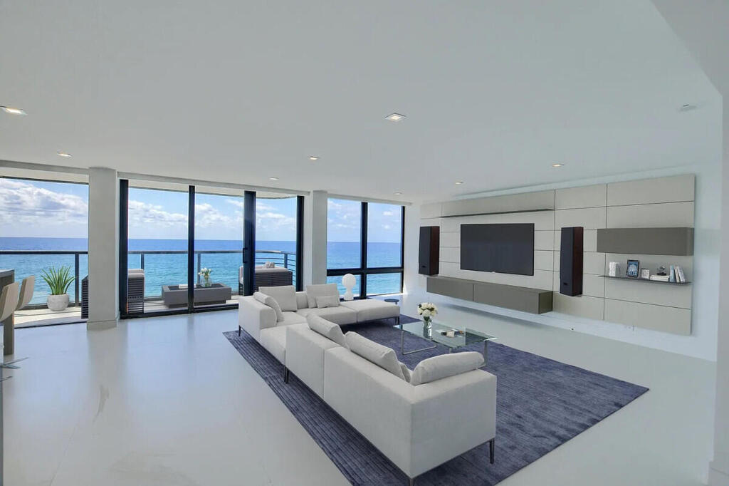 250 Ocean Boulevard, Boca Raton, FL 33432