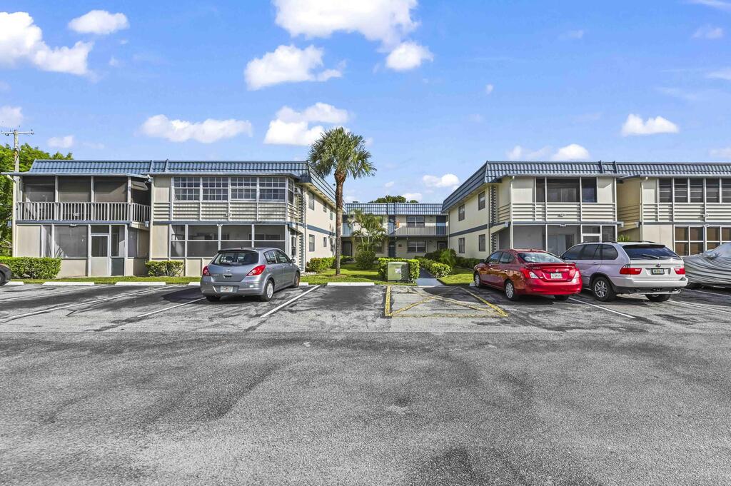 213 Brittany Drive, Delray Beach, FL 33446