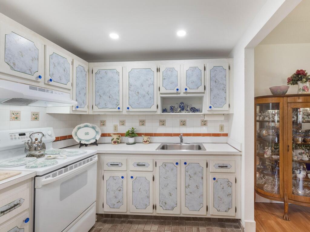499 Saxony K , Delray Beach, FL 33446