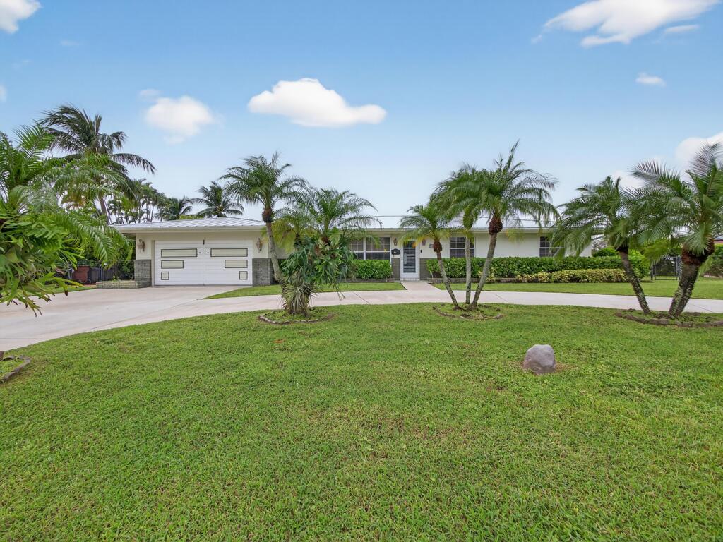 1401 Alpha Court, Lake Clarke Shores, FL 33406
