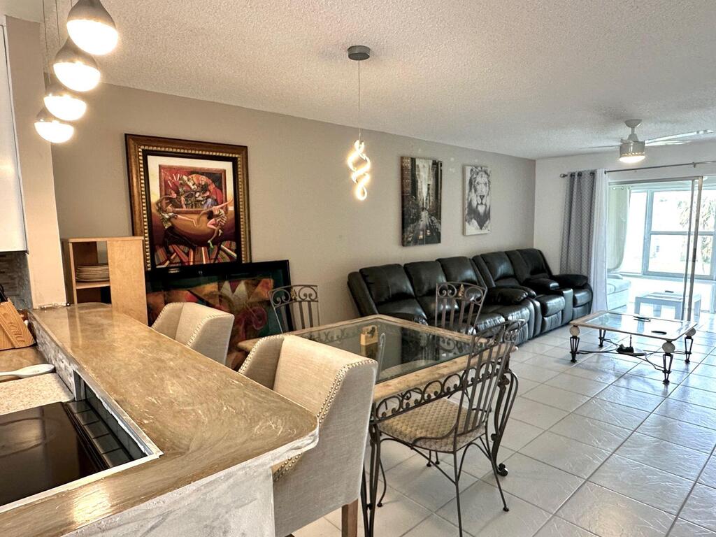 2600 Fiore Way, Delray Beach, FL 33445