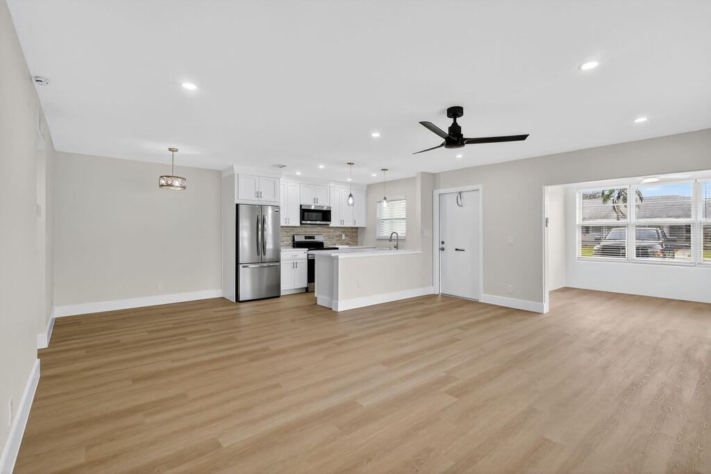 955 Circle Drive, Delray Beach, FL 33445