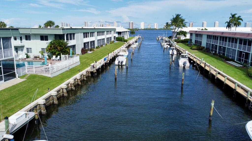 120 Wettaw Lane, North Palm Beach, FL 33408