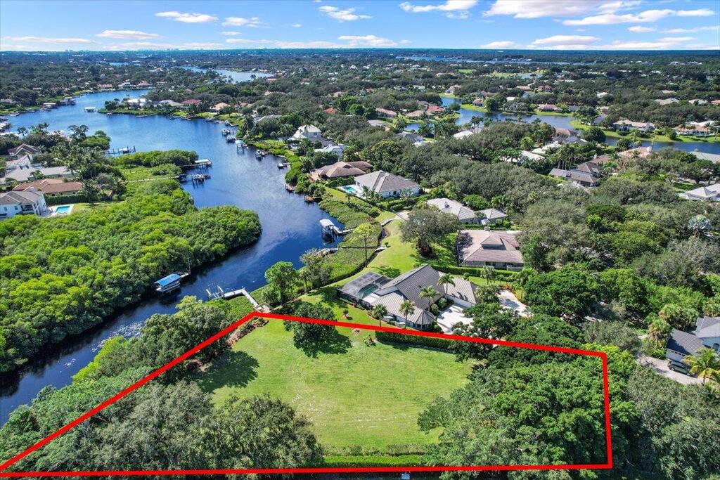 18021 Laurel Leaf Lane, Jupiter, FL 33469