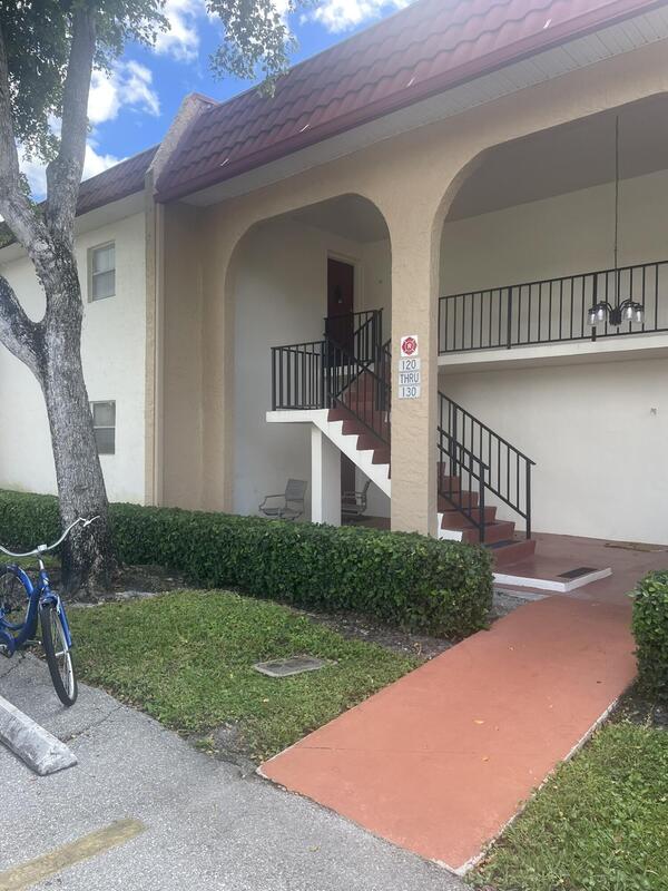 130 Lake Dora Drive, West Palm Beach, FL 33411