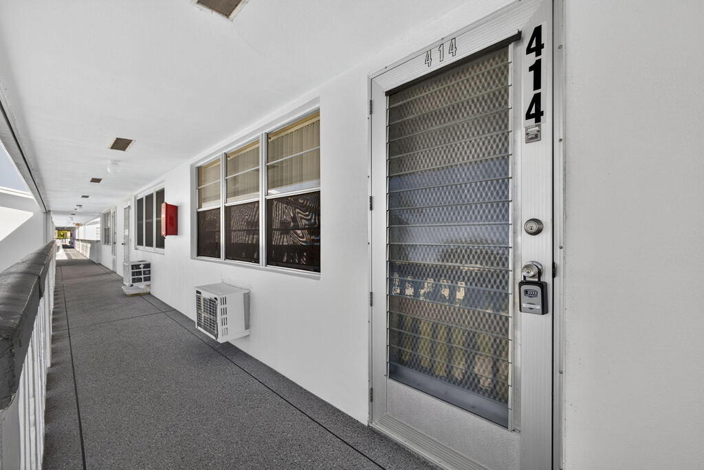 414 Windsor R , West Palm Beach, FL 33417