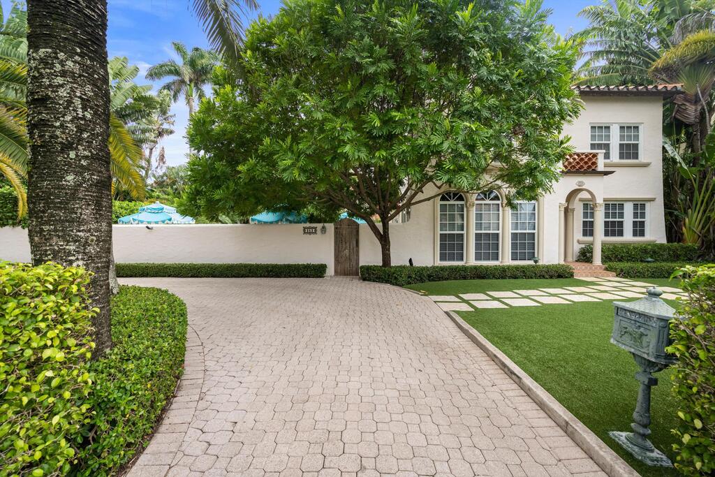 252 Seaspray Avenue, Palm Beach, FL 33480