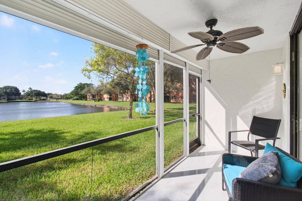 5574 Witney Drive, Delray Beach, FL 33484