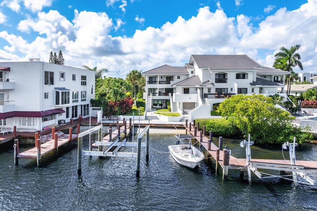 931 Palm Trail, Delray Beach, FL 33483