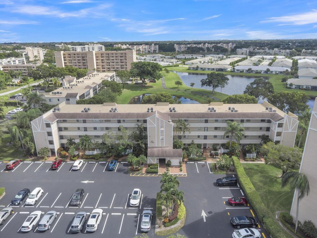 7192 Huntington Lane, Delray Beach, FL 33446