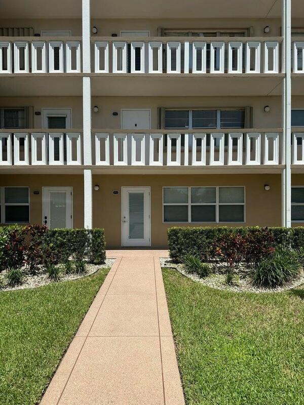252 Southampton C , West Palm Beach, FL 33417