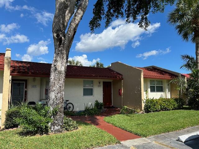 417 Lake Evelyn Drive, West Palm Beach, FL 33411