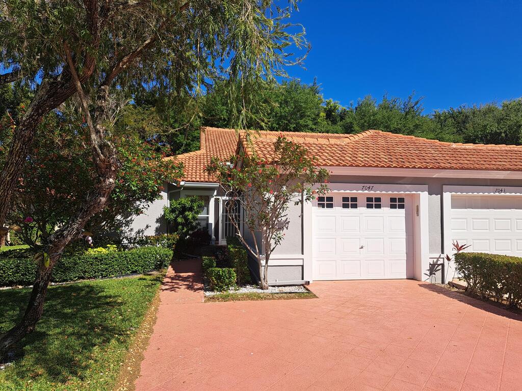 7047 Summer Tree Drive, Boynton Beach, FL 33437