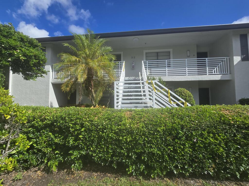 32 Southport Lane, Boynton Beach, FL 33436
