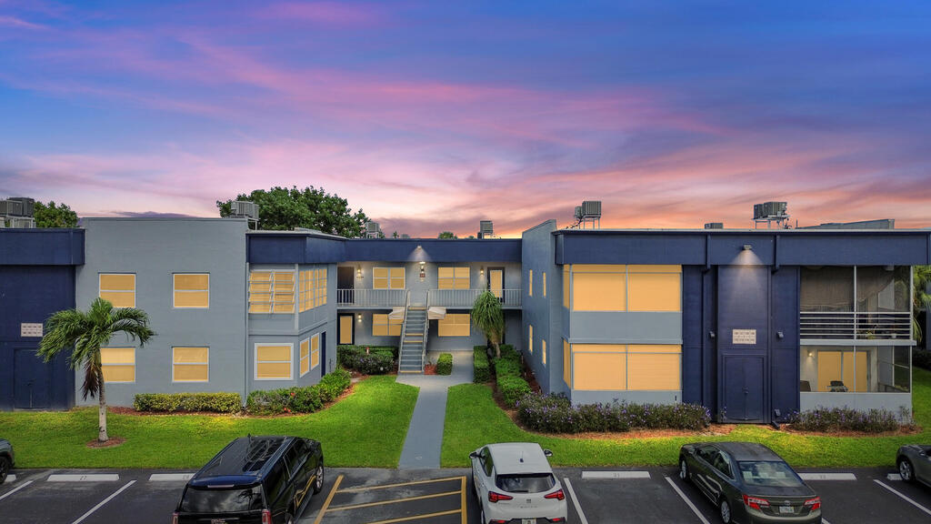 137 Burgundy C , Delray Beach, FL 33484