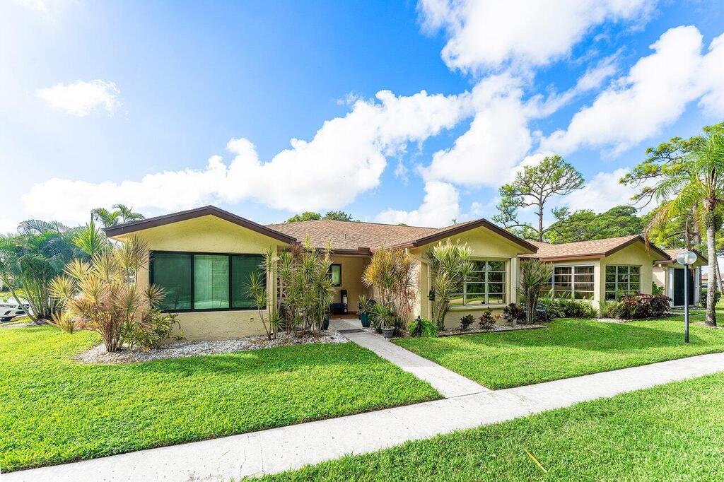 5300 Nesting Way, Delray Beach, FL 33484
