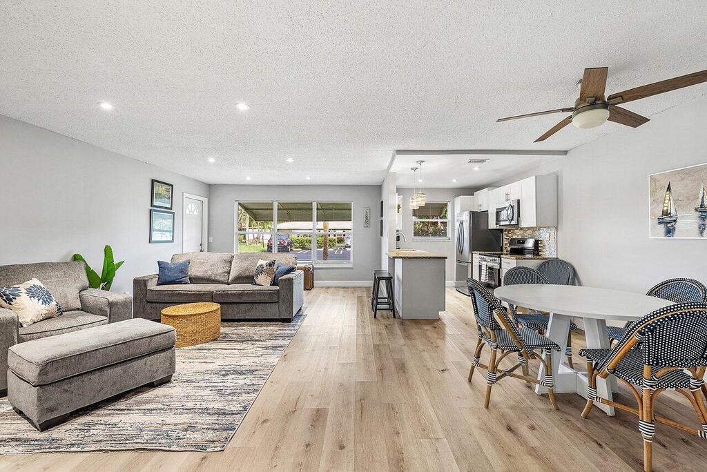 837 North Drive, Delray Beach, FL 33445