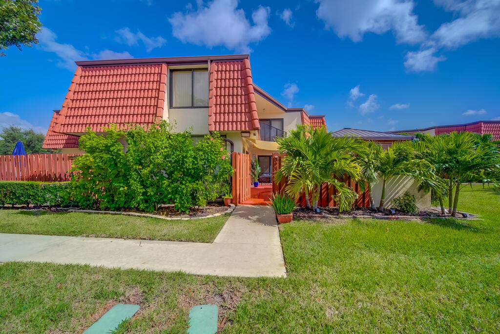 3914 Victoria Drive, West Palm Beach, FL 33406
