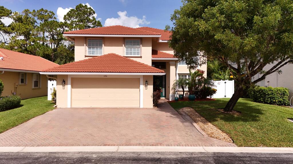 126 Hidden Hollow Drive, Palm Beach Gardens, FL 33418