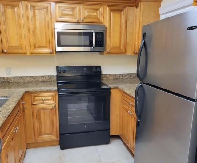 1442 Lake Crystal Drive, West Palm Beach, FL 33411