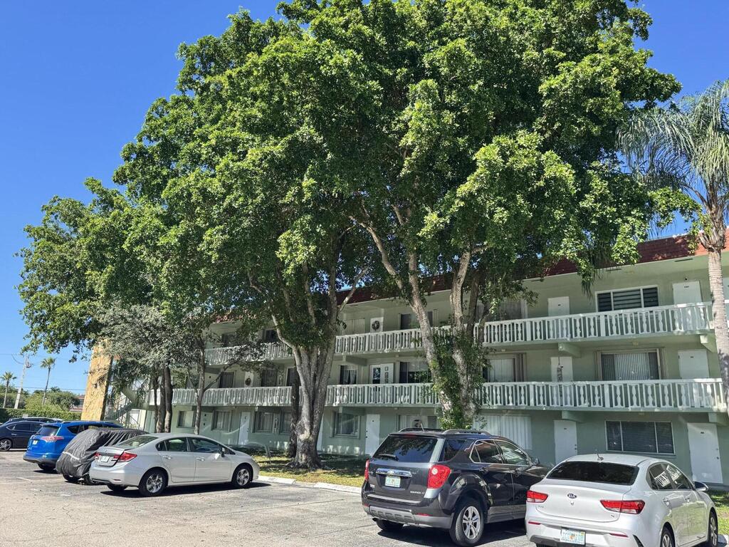 3000 Springdale Boulevard, Palm Springs, FL 33461