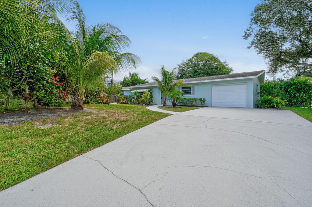 356 Cedar Avenue, Tequesta, FL 33469