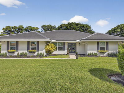 18 Berwick Road, Palm Beach Gardens, FL 33418